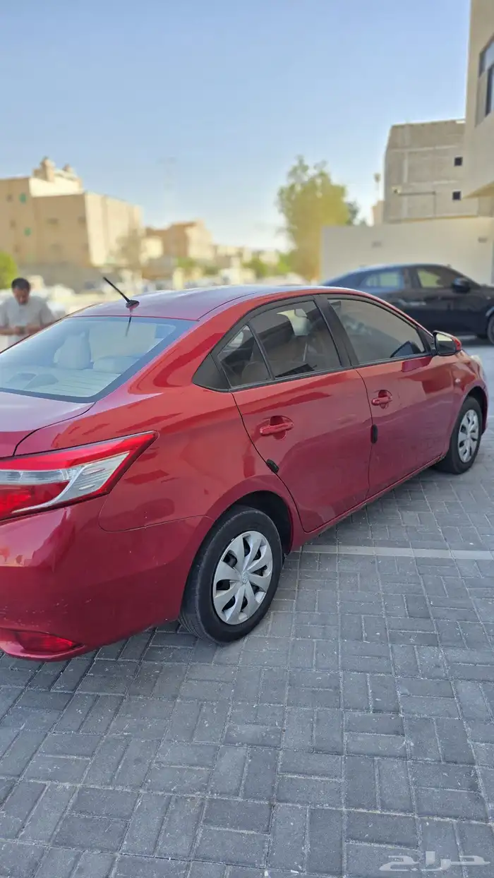 يارس 2015 ماشي 112 الف فقط لاغير الموتر نظيف 5