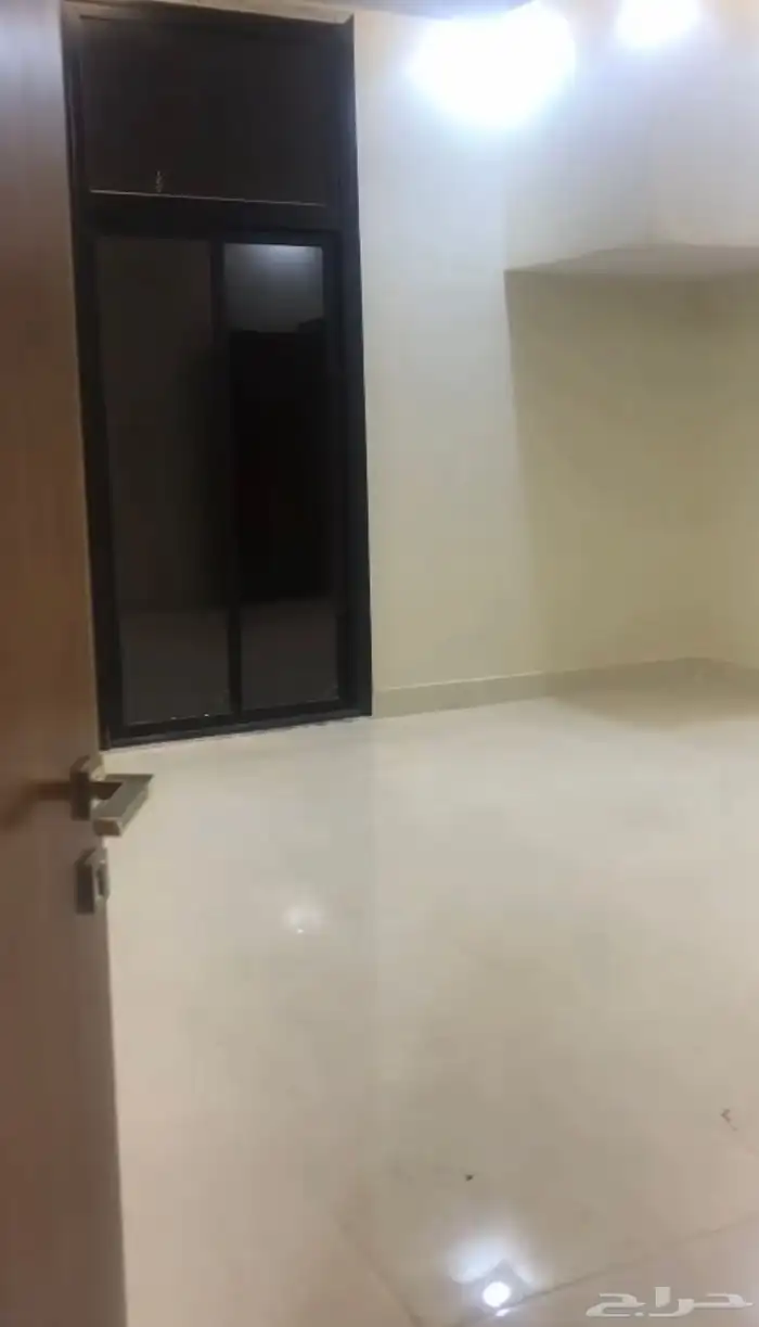 للبيع فيلا مميزة في الرمال 2