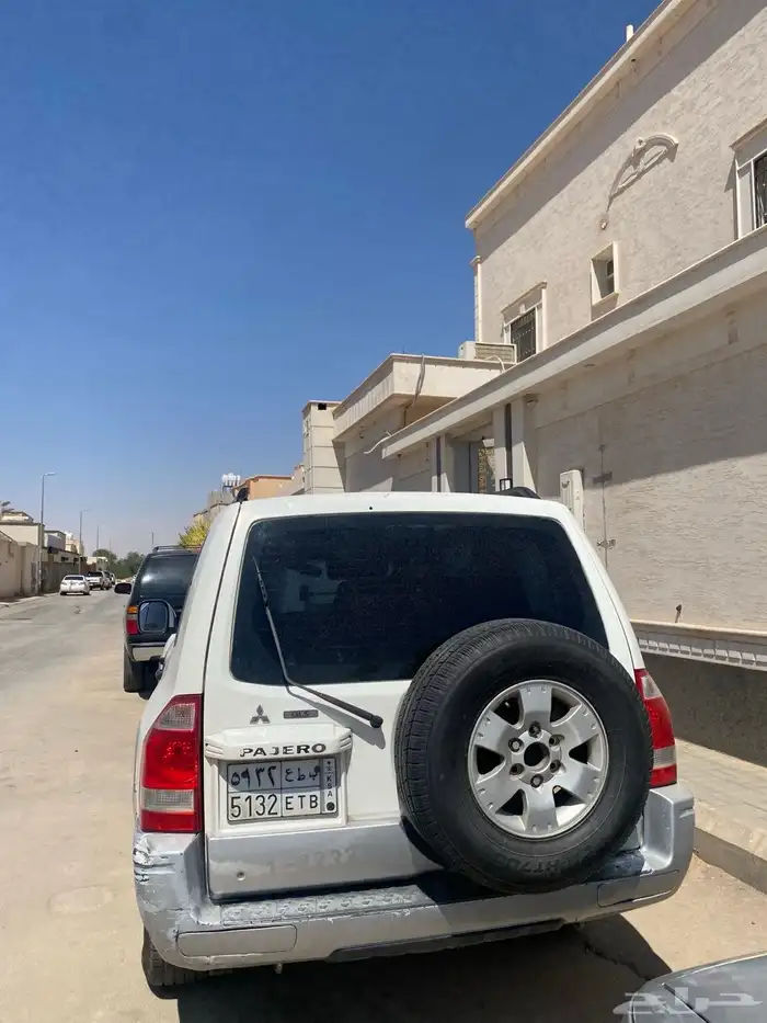 البيع  جيب باجيرو 2