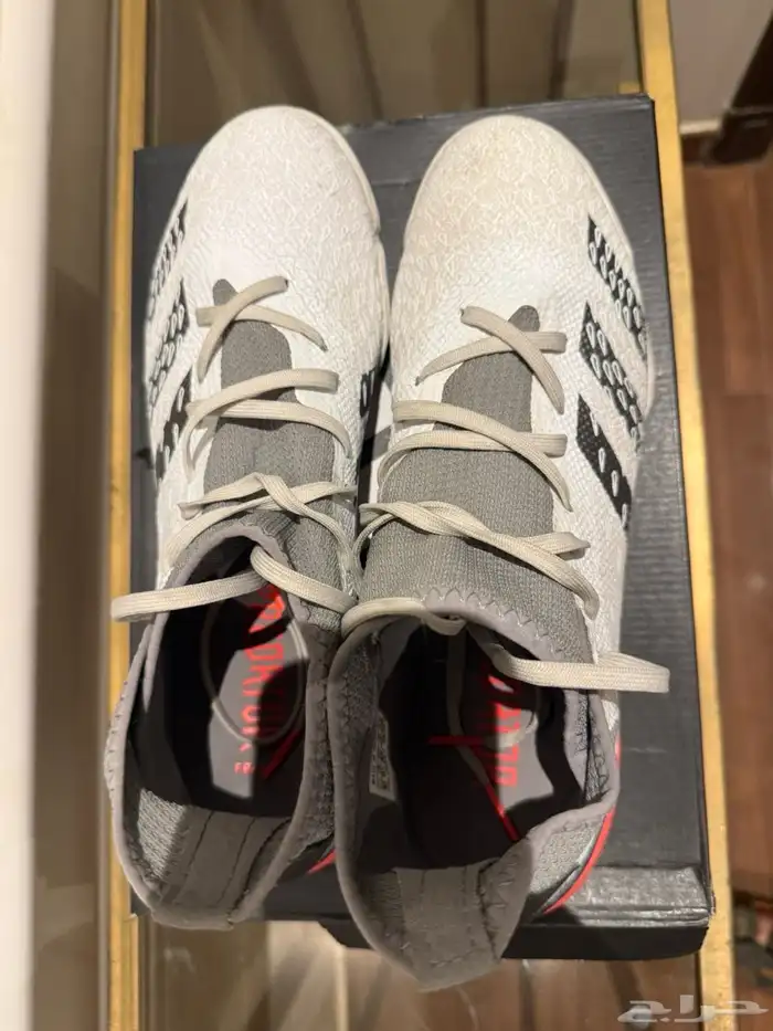 كنادر اديداس كورة 2