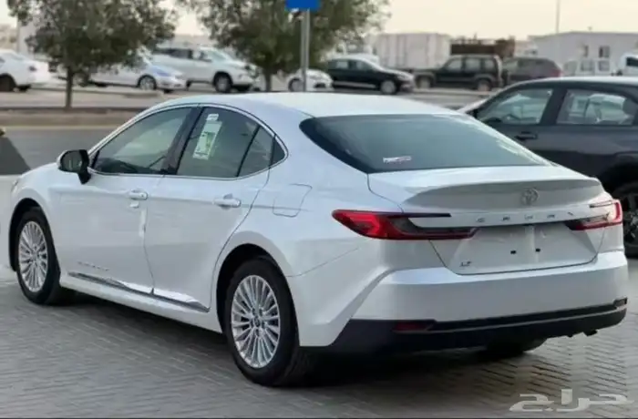 كامري LE 2025 سعودي السعر 123.000 5