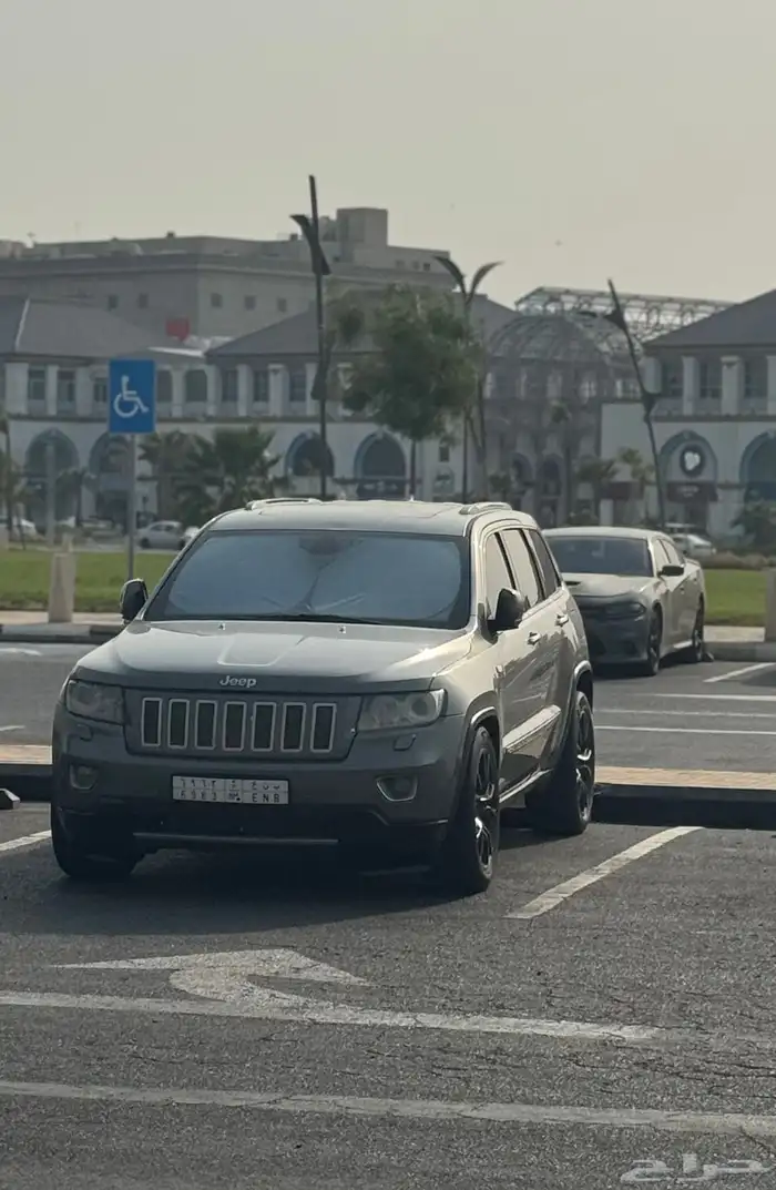 جيب جراند شيروكي اوفرلاند 2012 فل كامل 1