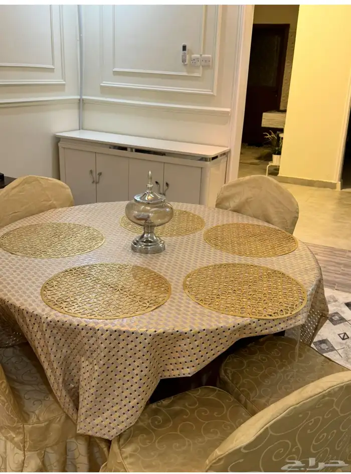 طاولة طعام مع درج بوفية 0