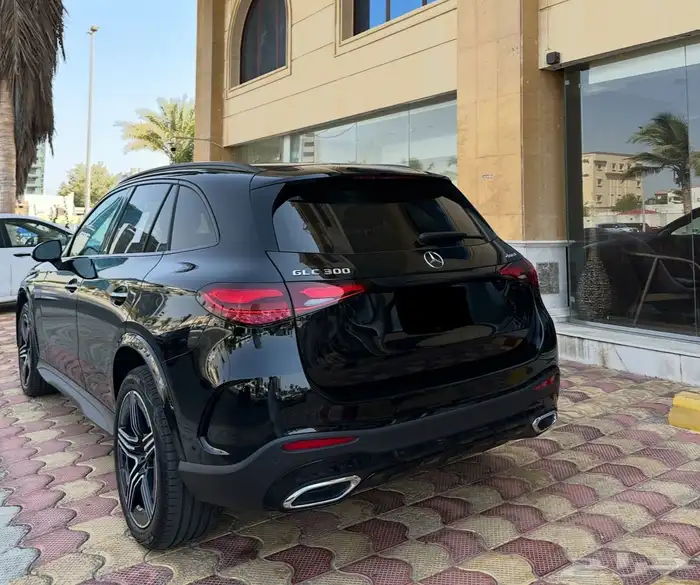 مرسيدس GLC300 AMG موديل 2025 شبه جديد 3