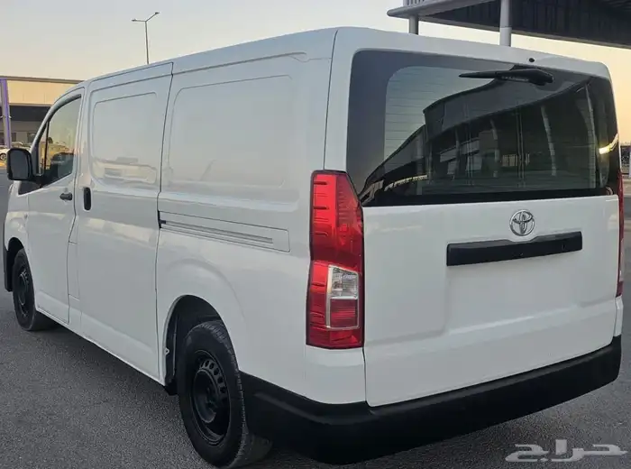 تويوتا باص بضاعه 2020 ديزل للبيع 4