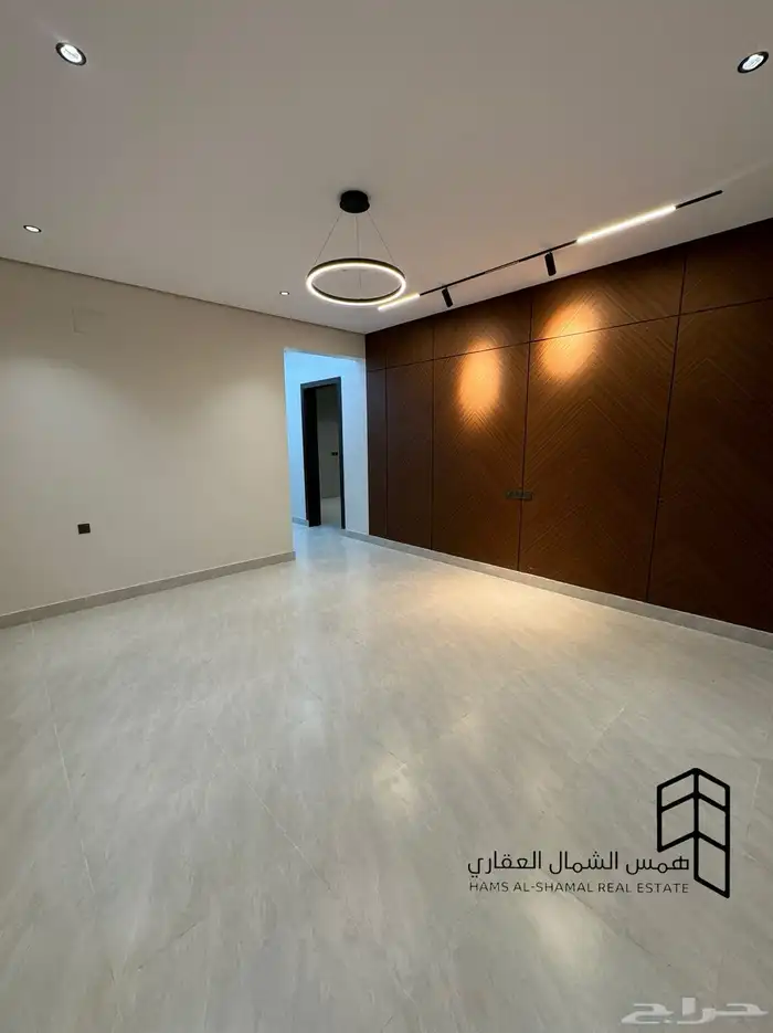 للبيع شقه ارضيه حي الصفا بمدخل خاص وسياره سعر رمزي 6