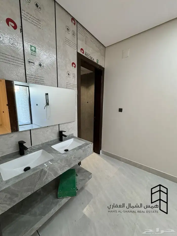 للبيع شقه ارضيه حي الصفا بمدخل خاص وسياره سعر رمزي 5