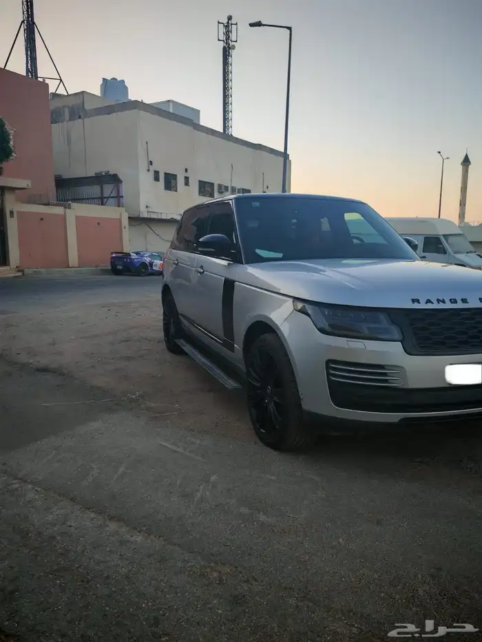رنج روفر فوج اوتوبيوغرافي 2018 1