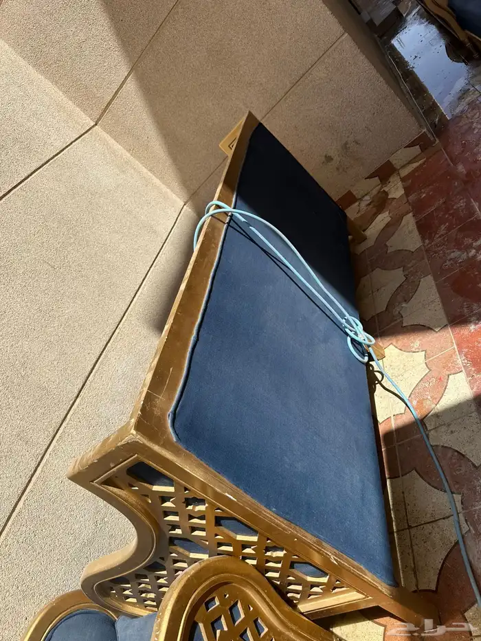 دولاب ملابس وكنب 3