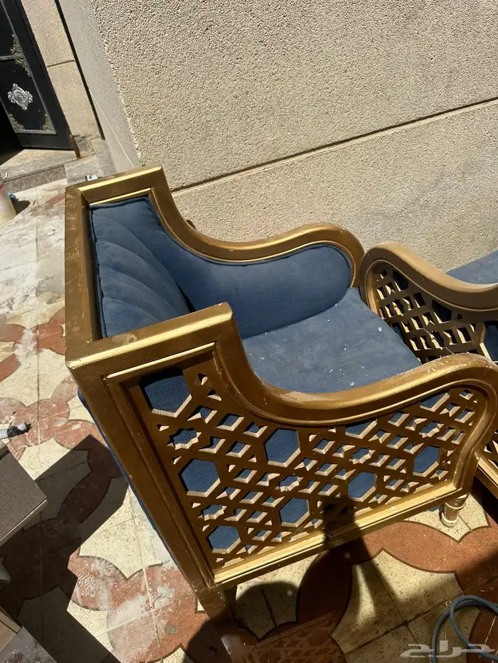دولاب ملابس وكنب 4