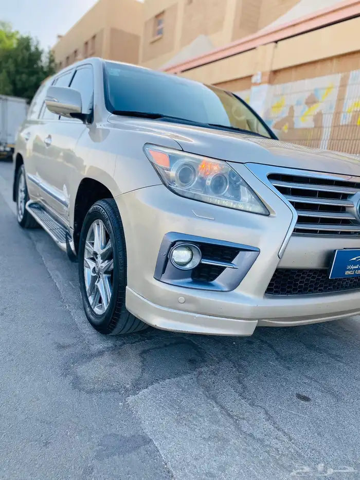 لكزس LX570 سبورت 11