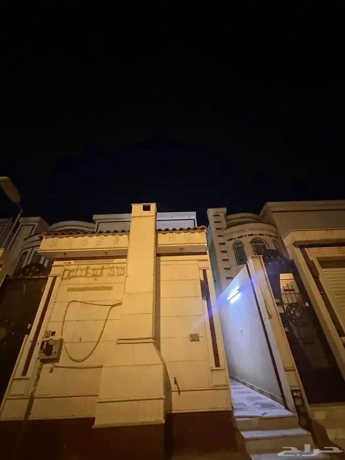 شقتين شهري 2500 4