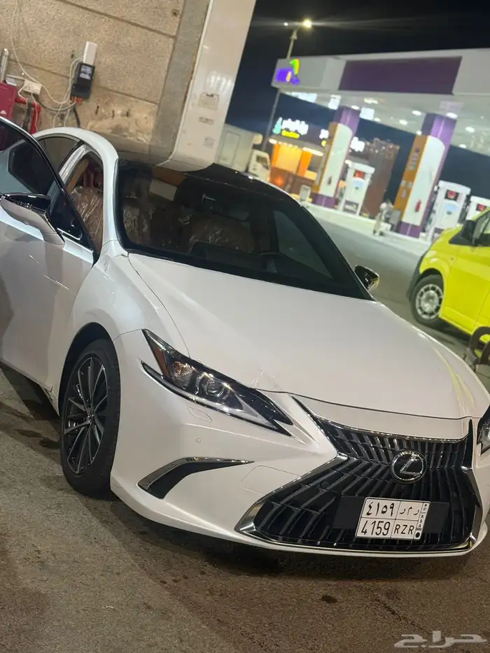 لكزس Es350 2024 4