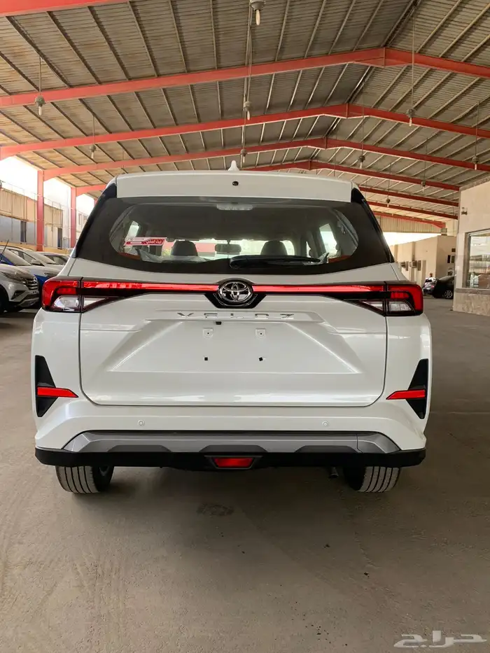 تويوتا -فيلوز -2025-GLX 4