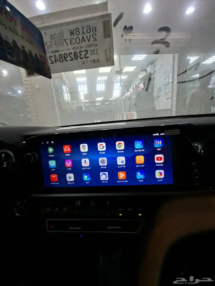 شاشة كامري 2025 3