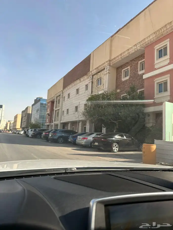 شقة للايجار بالعقيق 75000 دفعتين 65000 دفعه واحده 12
