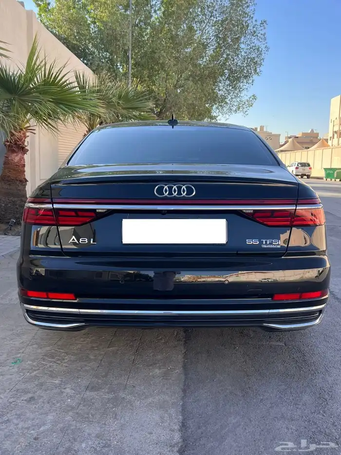 للبيع أودي A8 موديل 2023 12