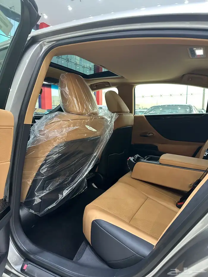 لكزس Es250 AA 2025 سعودي 4