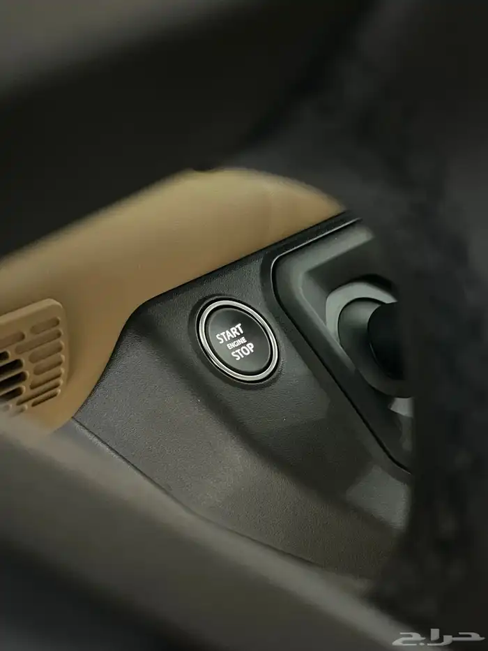 LAND ROVER DEFENDER HSE X-DYNAMIC 2025 12