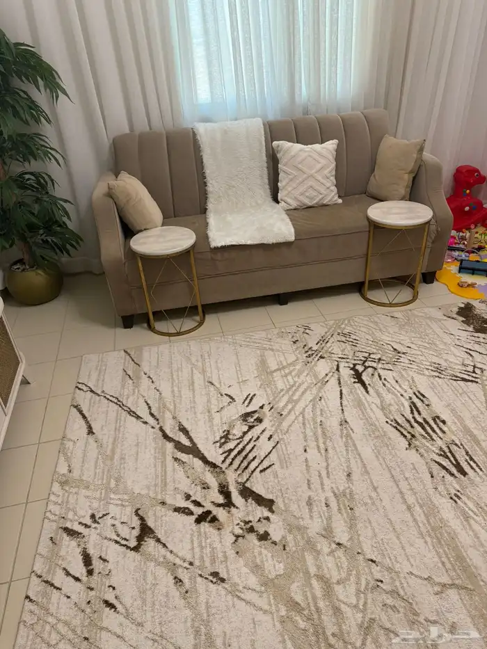 كنب 3 قطع 4 طاولات تقديم صغيرة وطاولت تلفزيون وفرشة3 2 3