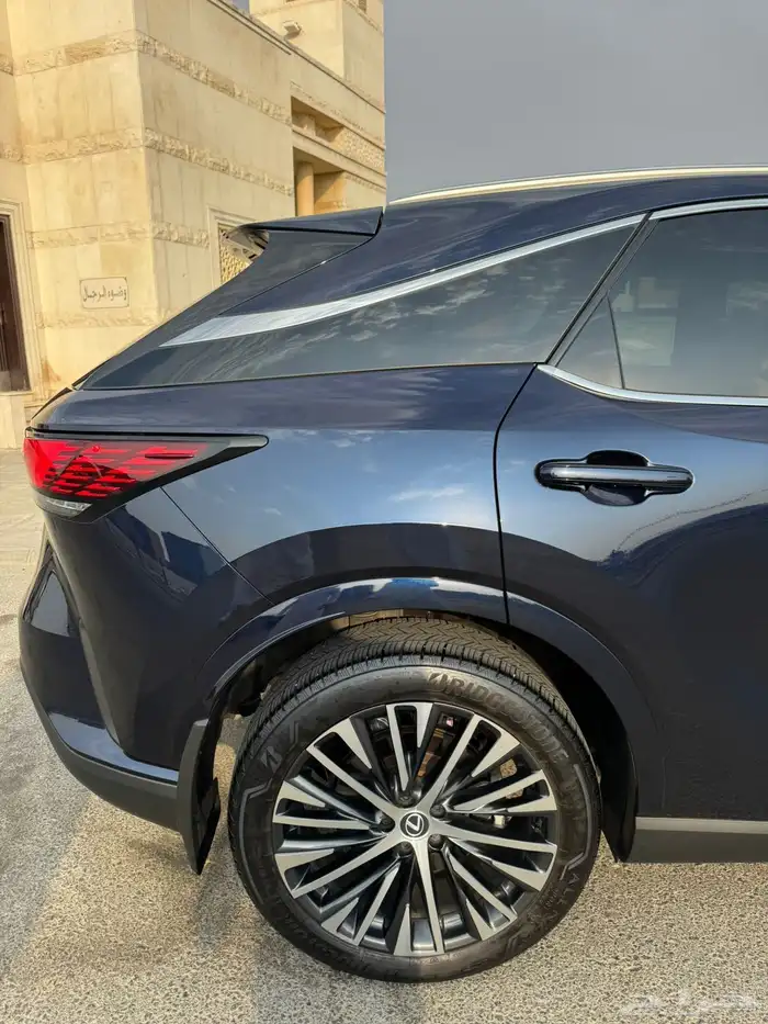 لكزس RX 2023 فئة (BB) 28 الف كم فقط 3
