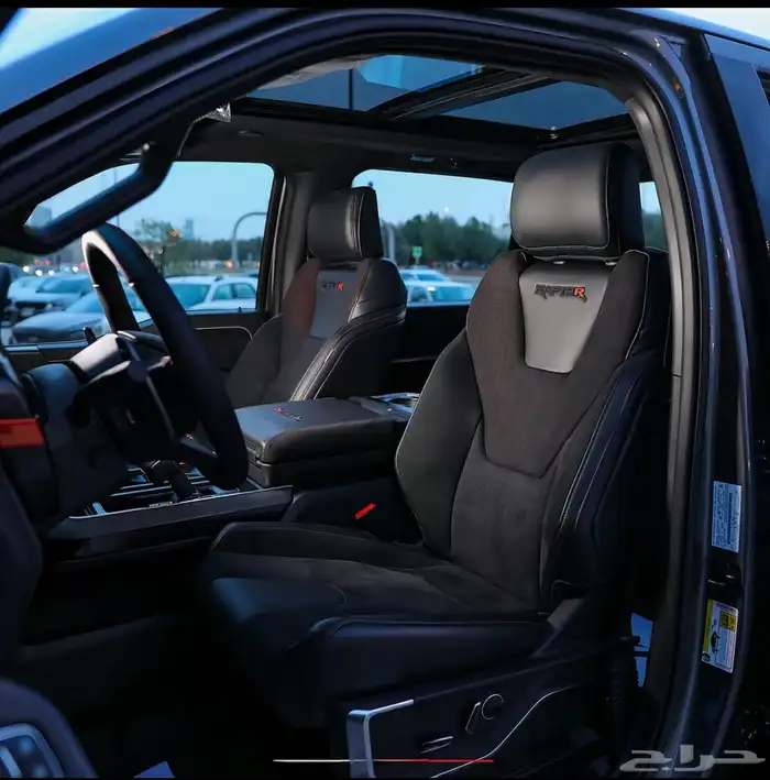 فورد رابتر F150 فئة R موديل 2025 V8 3