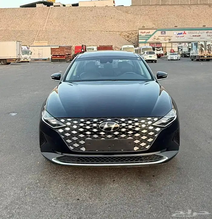 هونداي ازيرا 2021 ( بنزين ) فل كامل شبه جديدة للبيع 1