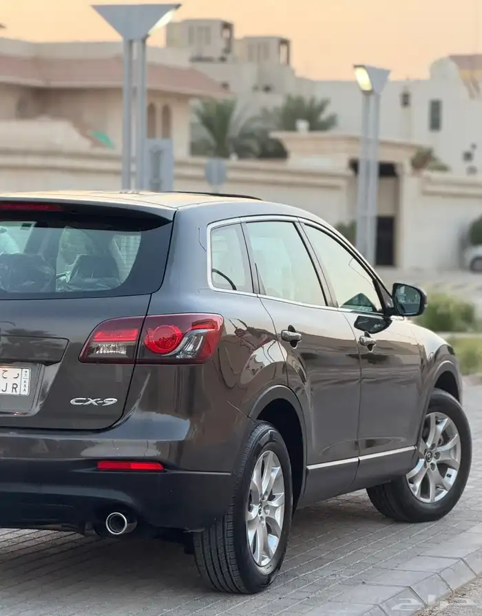 مازدا جيب cx9 نظيف للمستخدم 2015 الحد 45 الف 8