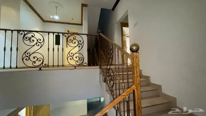 فيلا للبيع حي العريجاء الغربي 8