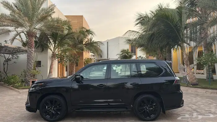 الكزس بلاك اديشن LX 570 2019 1