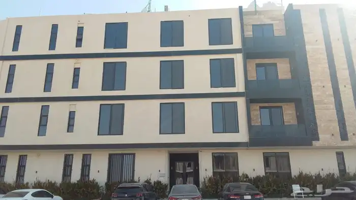 للإيجار شقة جديدة بحي الحزم 30.000ر.س 1