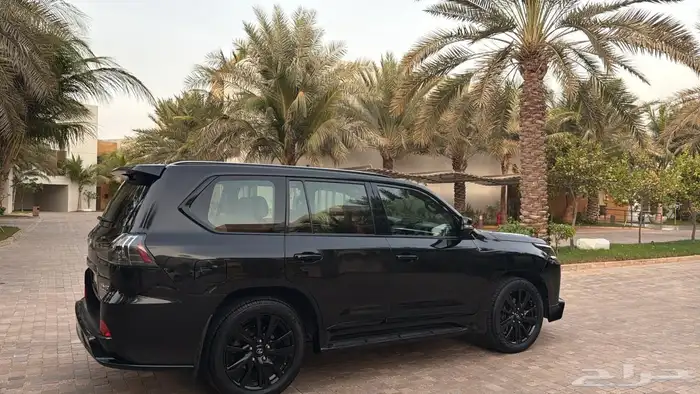 الكزس بلاك اديشن LX 570 2019 2