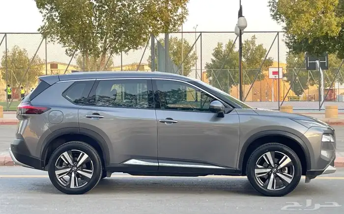 نيسان اكس تريل 2023 فل XL سعودي 3