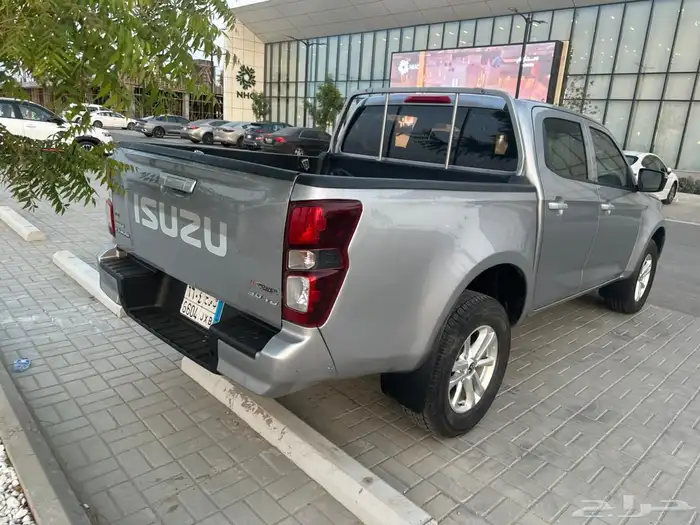 ايسوزو ديماكس 2022 3