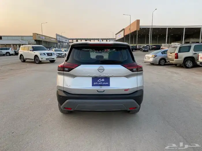 نيسان اكس تريل 2023 ماشي 21 الف موتر شرط 4