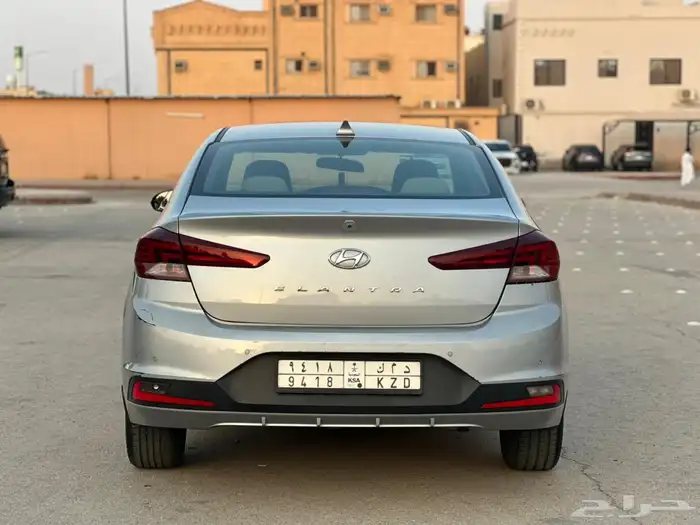 للبيع هونداي النترا 2020 نص فل 2
