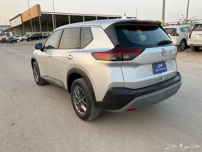 نيسان اكس تريل 2023 ماشي 21 الف موتر شرط 5