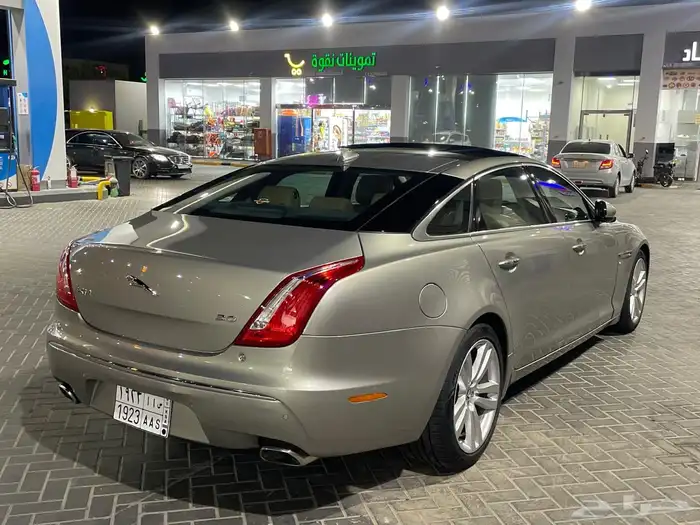 للبيع جاكوار. 2013 XJ 19
