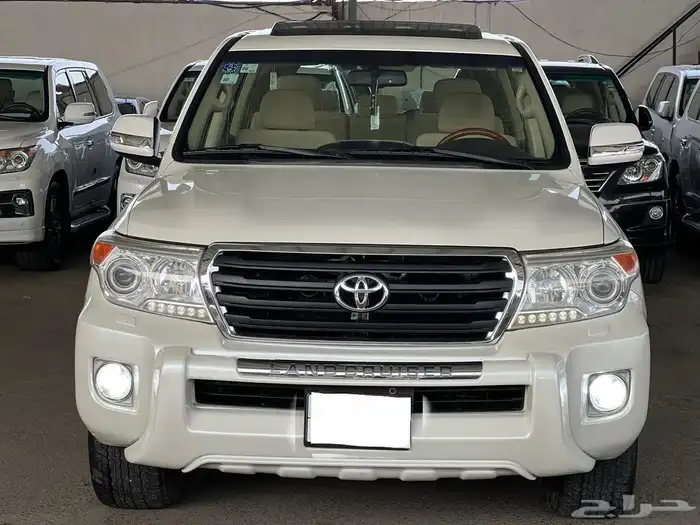 لاندكروزر وكالة سعودي 2012 0