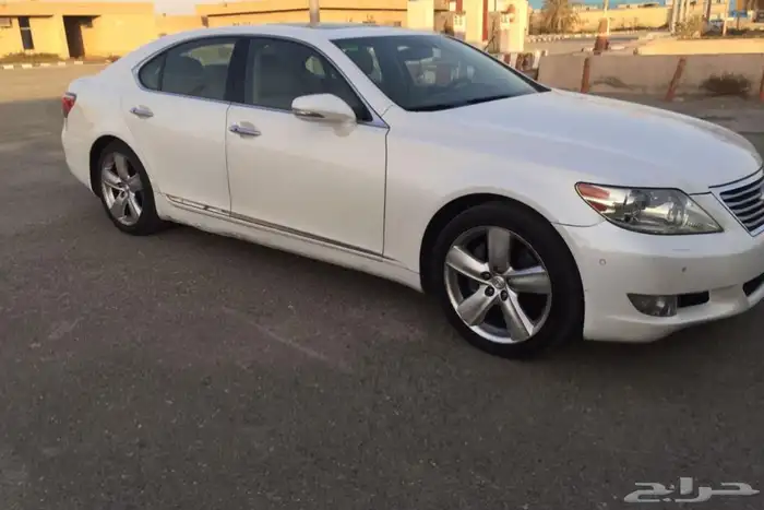 LS460 - 2010 شورت 4