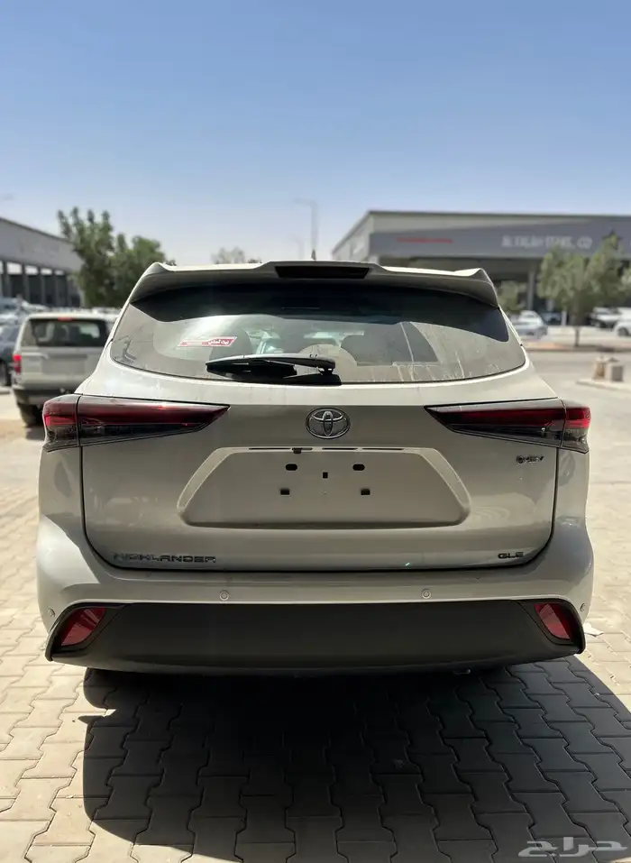 تويوتا   هايلاندر GLE هايبرد 2025 ابيض 161000 شامل الضريبة 3