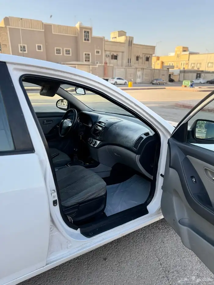 هونداي النترا 2011 Hyundai Elantra 4