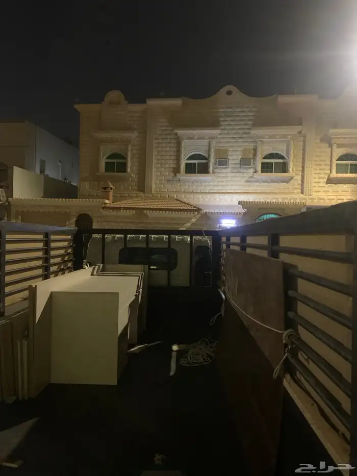 دينا لنقل العفش داخل وخارج تبوك 0