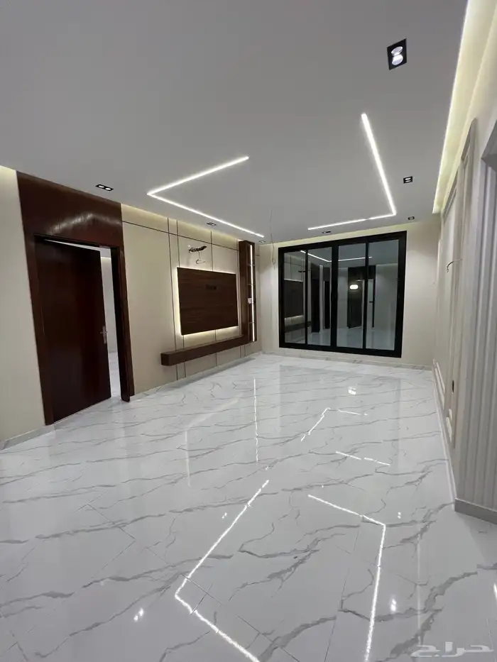 للبيع دور أرضي على شارعين بضاحية الإسكان بجليل 15