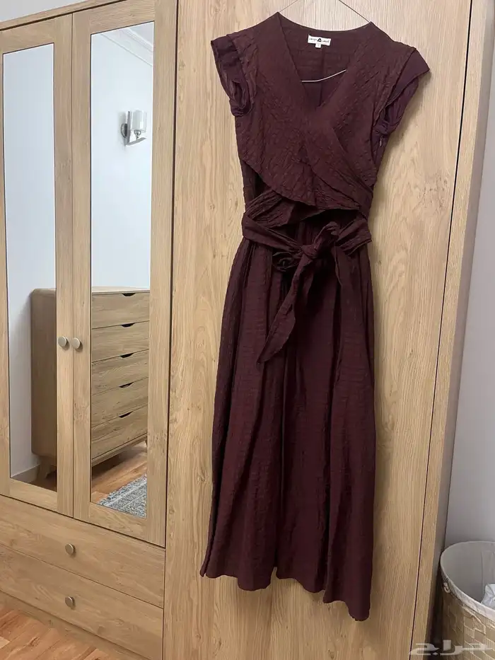 فساتين مستعملة نظيفة للبيع 0