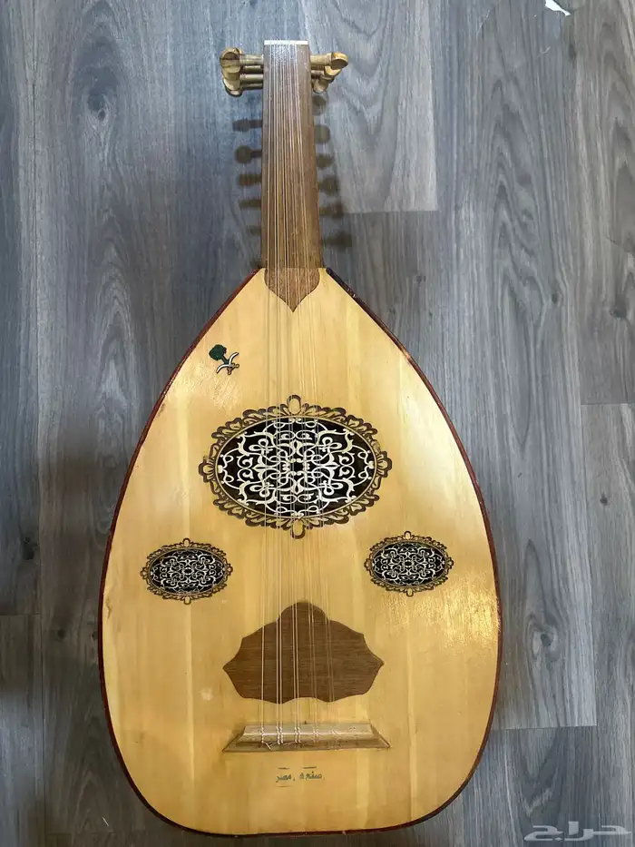 عود موسيقي 0