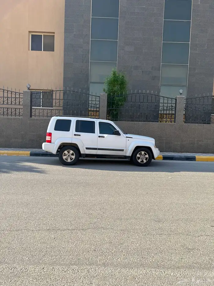 جيب شيروكي ليبرتي 2012 0