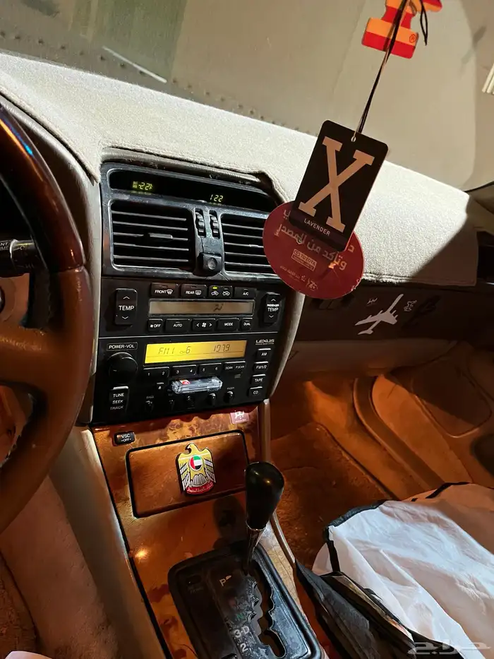 للبيع لكزس 400 LS 24