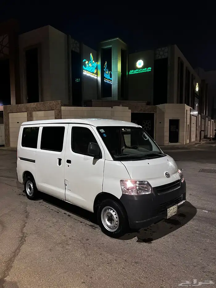 للبيع باص دايهاتسو 3