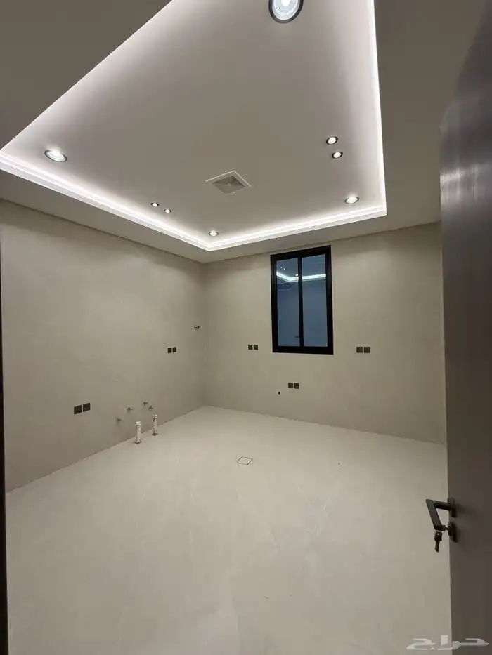 للبيع شقق علويه فاخرة ب اسطح ومواقف خاصة بالمحاله. 9